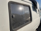 Nissan vanetta Sol arka sürgülü kapı camı