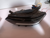Oto Çıkma Parça / Elektrik / Far / Volkswagen / Passat / Çıkma Parça 