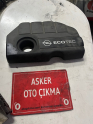 Astra j 1.7 motor üst kapağı plastik
