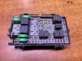 OPEL CORSA D BENZİNLİ SİGORTA KUTUSU ÇIKMA 13217392