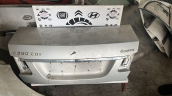 MERCEDES W212 E SERİSİ BAGAJ KAPAĞI