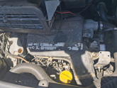 RENAULT TRAFİC HAVA FİLTRESİ ÇIKMA