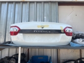 renault fluence orjınal bagaj kapağı dolu