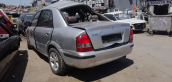Mazda 323 bagaj kapağı