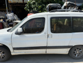 Oto Çıkma Parça / Peugeot / Partner / Kaporta & Karoser / Kapı Camları / Çıkma Parça 