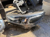 Toyota Hilux sol ön far