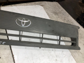 Toyota Hiace 1992-2001 Ön Panjur