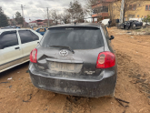 Toyota Auris bagaj  kapak  dolu
