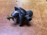 OPEL ASTRA J 1.6 BENZİNLİ TERMOSTAT ÇIKMA 55587349 CANCAN OPEL
