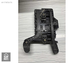 passat b7 polo akü alt braketi kapağı kapak 1k0915333