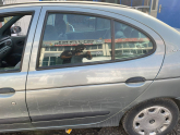 Megane 1 99 model çıkma sol arka kapı