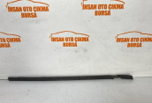 Ford Fiesta sağ ön kapı cam sıyırıcı