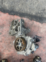 RENAULT  TRAFİC   1.9  DİZEL  MAZOT  POMPA   AYAĞI