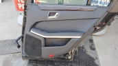 mercedes e w212 sağ arka kapı döşemesi (-son fiyat)