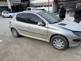 Peugeot 206 sağ arka kapı