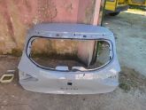 Renault clio 5 bagaj kapağı