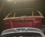 Toyota yaris bagaj kapağı