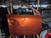 Dacia Sandero sağ ön kapı orijinal