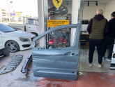 COURİER SOL ÖN KAPI ORJİNAL