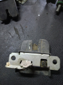 827605BVolkswagen Polo4 0 4/0 9 model bagaj üst kilidi çıkma