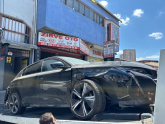 Peugeot 308 ön sağ kapı  bütün parçaları mevcut
