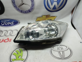 2010 toyo Auris sol far