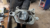 2019-23 MODEL NİSAN QASHQAİ ORJ  ÇIKMA MOTOR TAKOZU