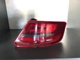 Sağ Dış Stop Lambası Audi A3 Hatchback 2013-2016 8V4945096C