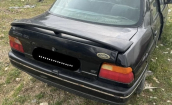 Ford Escort arka bagaj kapağı hatasız
