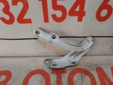 Skoda Octavia 13-20 ön sağ kaput menteşesi orijinal 5E0823302