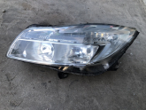 Opel Insignia Modeli İçin Sol Far Çıkma Parça