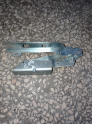 1KD823302 08-11 JETTA-GOLF6 ORJ. ÇIKMA KAPUT MENTEŞESİ SAĞ