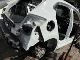 2024 RENAULT CLİO 5 ARKA ÇAMURLUK VE BAGAJ HAVUZ ORJ ÇIKMA