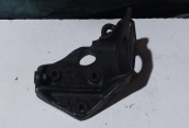 074130147 orj vw caravella t4 pompa bağlantı ayağı
