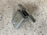 OPEL MERİVA B SOL ÖN KAPI ÜST MENTEŞESİ SIFIR ORJİNAL GM 13251220
