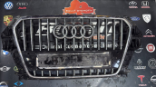 2012-2015 Audi Q3 Ön Panjur - Orijinal Çıkma Parça 8u0853651