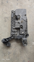 5Q0915321H Golf VII modelleri için akü alt braketi akü tabla