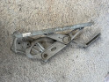 RENAULT MEGANE 3 -FLUENCE ÖN SAĞ CAM KRİKOSU  807200013R