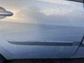 Renault Megane 2 sag arka kapı çıtası