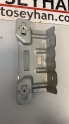 5N0858687A volkswagen tiguan 08-18 ön arka tavan tutamağı braketi
