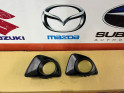 mazda 2 sis far çerçevesi