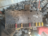 Oto Çıkma Parça / Elektrik / Sigorta Kutusu / Volkswagen / Golf / Çıkma Parça 