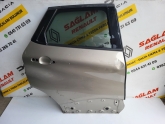 Captur 13-19 Orijinal Çıkma Sağ Arka Kapı Dolu 821521099R