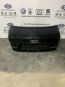 AUDİ A4 BAGAJ KAPAĞI