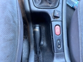Renault Laguna 1 dörtlü flaşör dügmesi