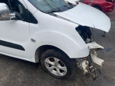 PEUGEOT PARTNER TEPEE   -   ÖN KAPUT HATASIZ