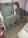 Nisan pikap  2005 model  sol arka kapı 2000tl alkal otomotiv