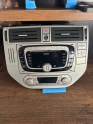 FORD C MAX KUGA TEYP ÇERÇEVESİ