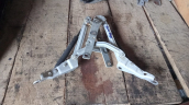 Ford focus 2 bagaj menteşesi amasor yedek parça
