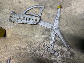 OPEL CORSA C SOL ÖN CAM KRİKOSU ÇIKMA 13173065